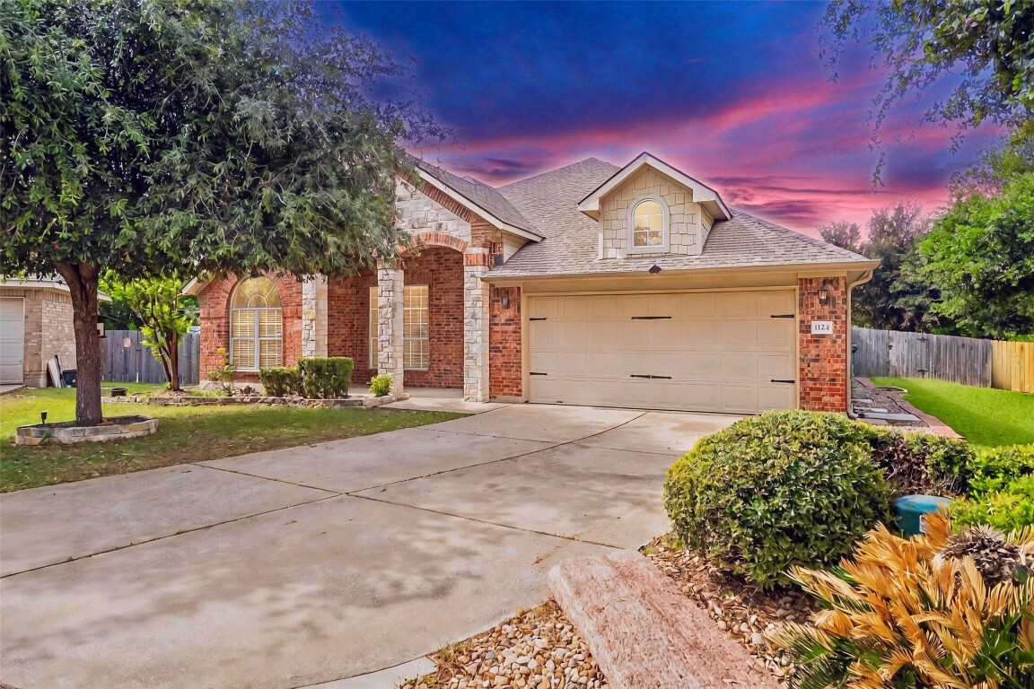 Property Photo: 1124 Dyer Creek Place TX 78665