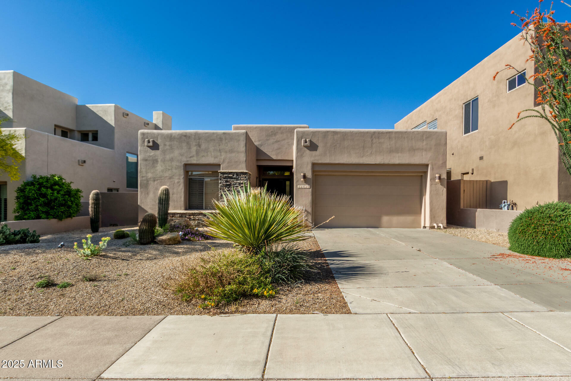 10869 E Hedgehog Place  Scottsdale AZ 85262 photo
