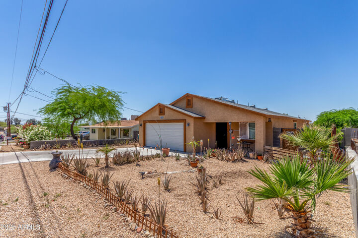 Property Photo:  11048 N 16th Avenue  AZ 85029 