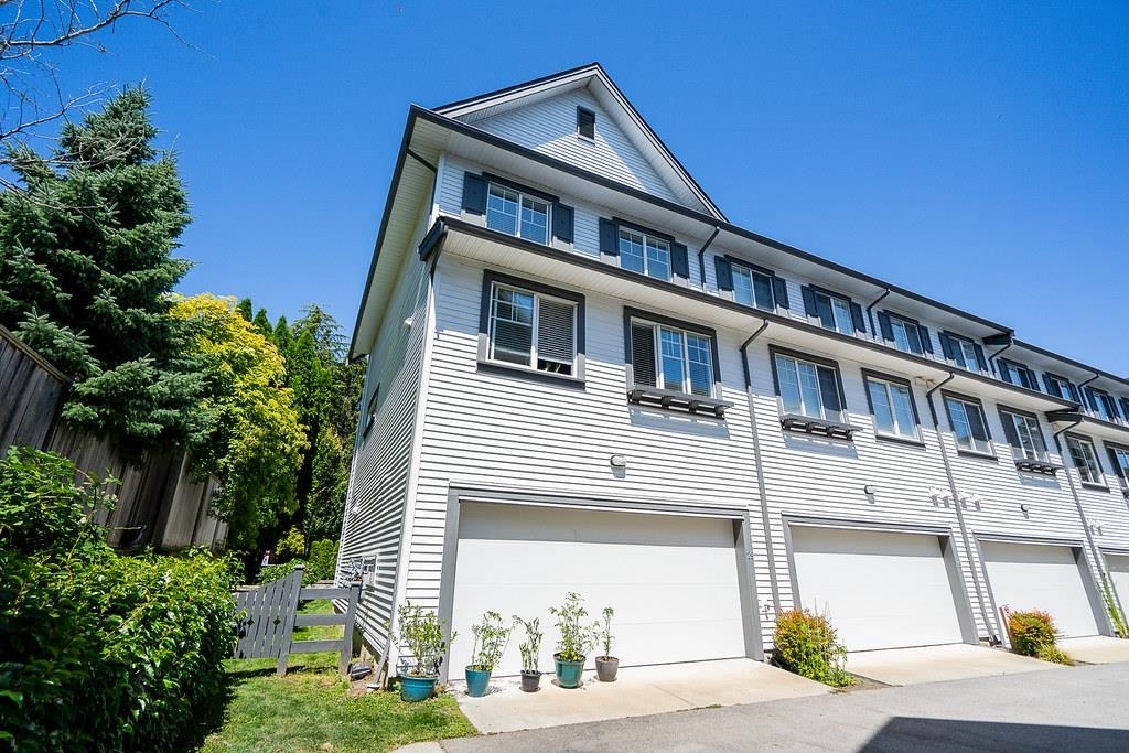 Property Photo: 16337 15 Avenue 29 BC V4A 0C3