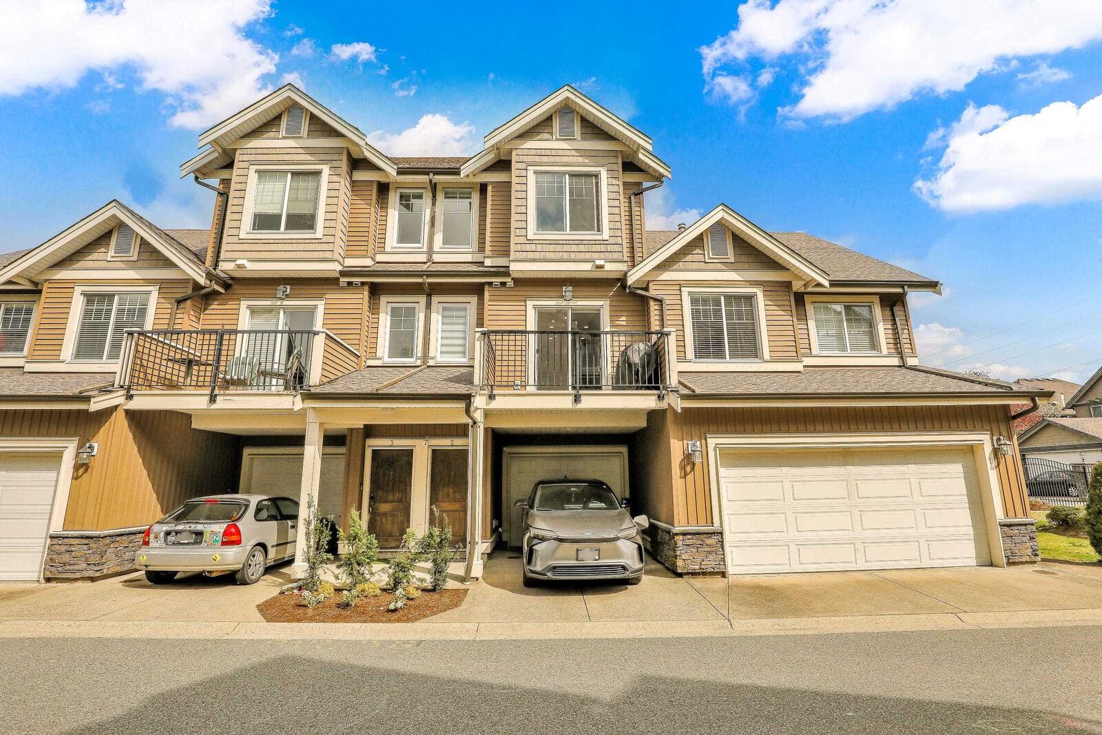 Property Photo:  32792 Lightbody Court 2  BC V4S 0B4 