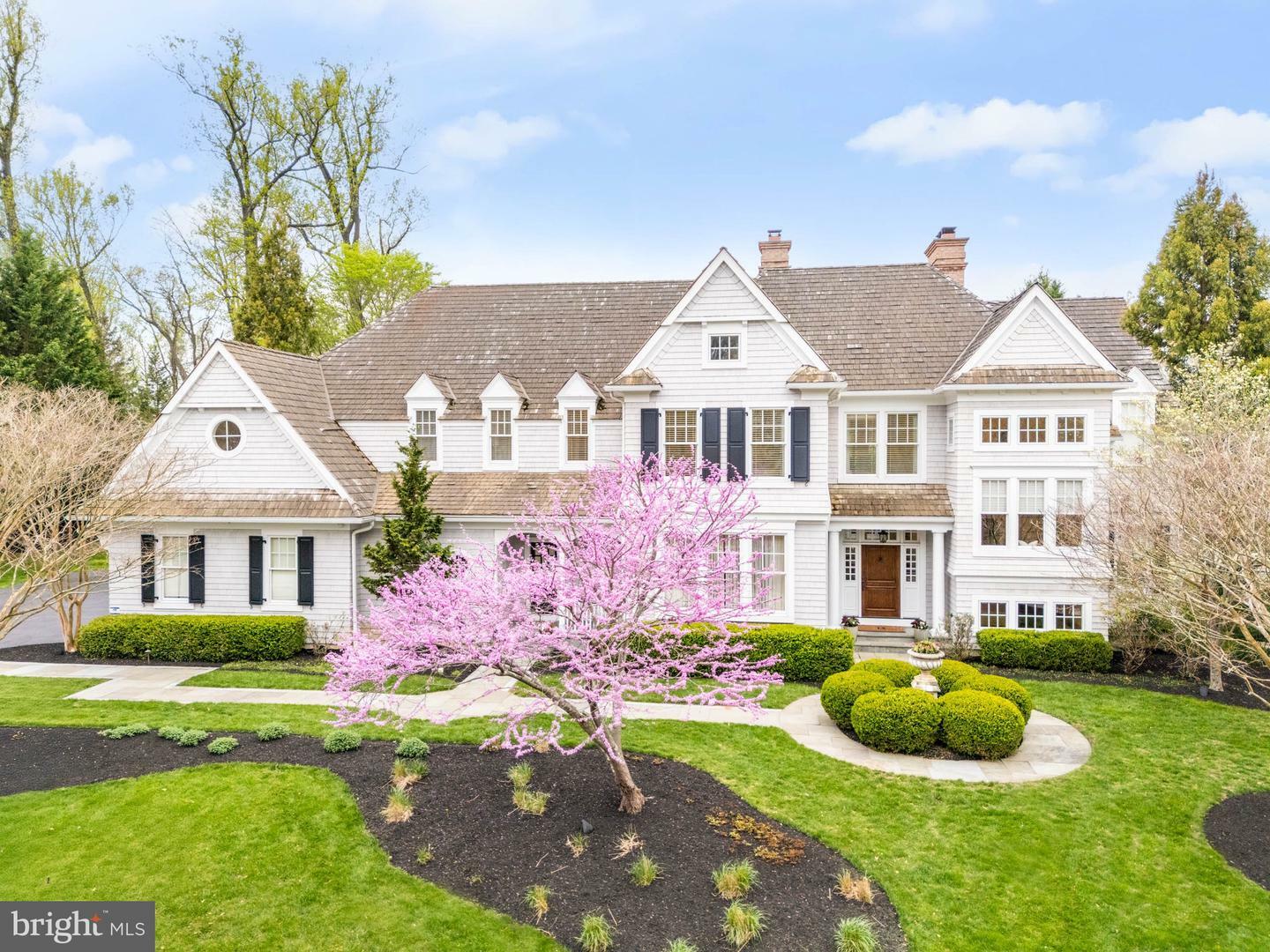 205 Carriage Lane  Newtown Square PA 19073 photo