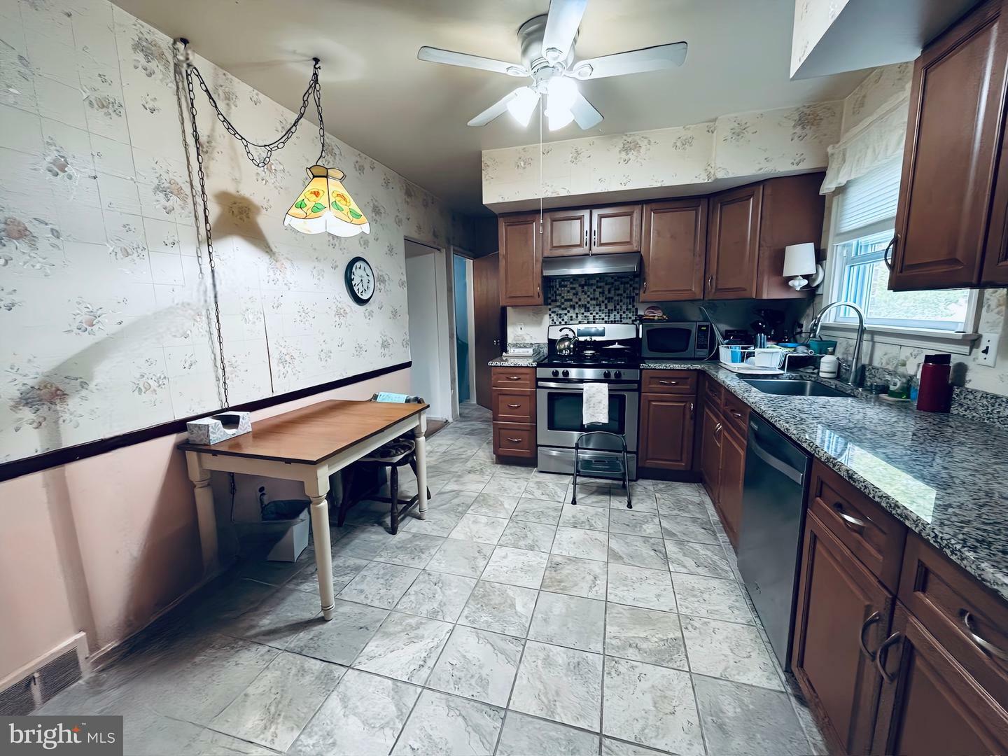 Property Photo: 202 Berkley Avenue PA 19050