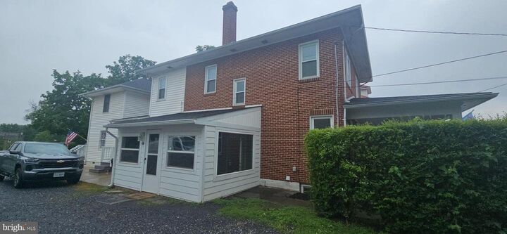 Property Photo: 811 Berryville Avenue VA 22601