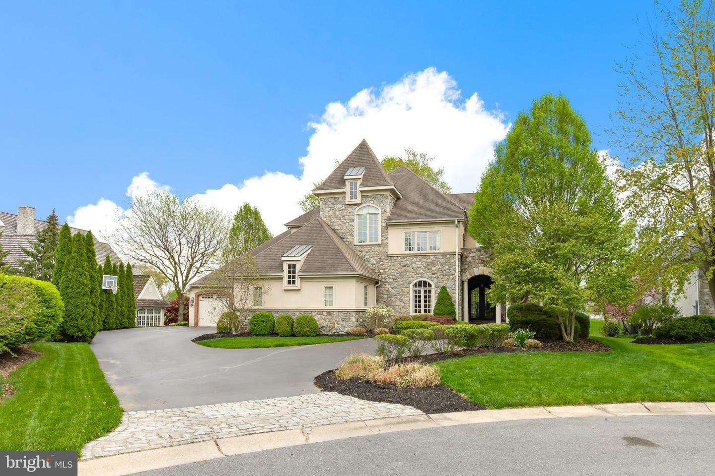 Property Photo: 618 Willow Green PA 17543