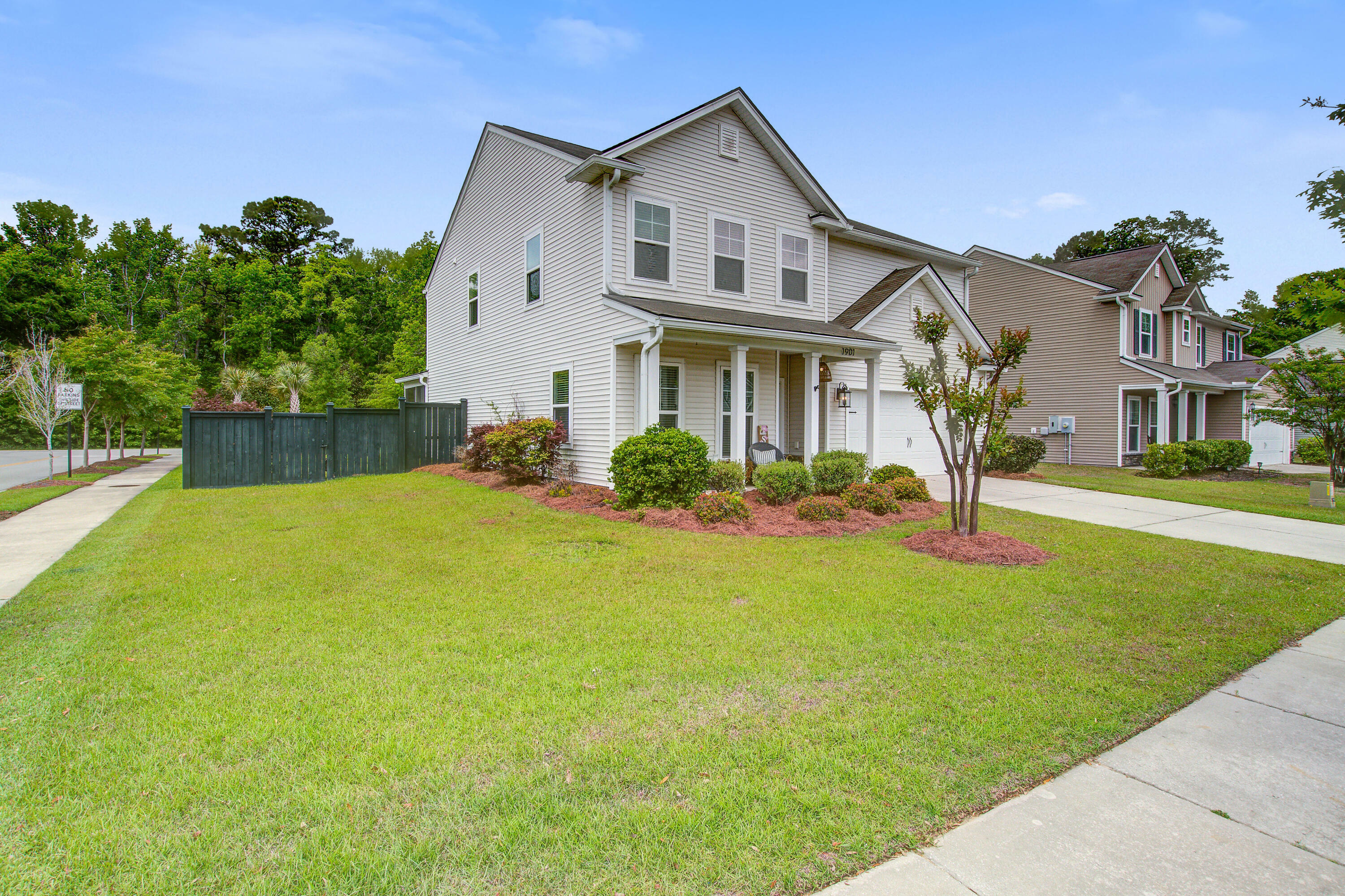 Property Photo: 1901 Toland Court SC 29455