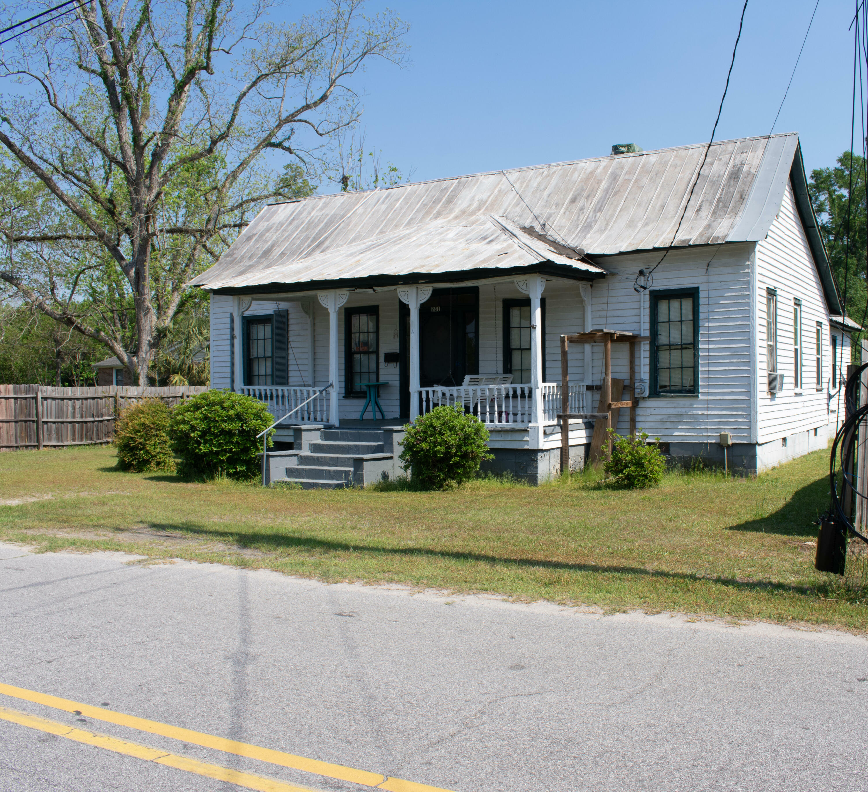Property Photo: 281 Bridge Street SC 29432