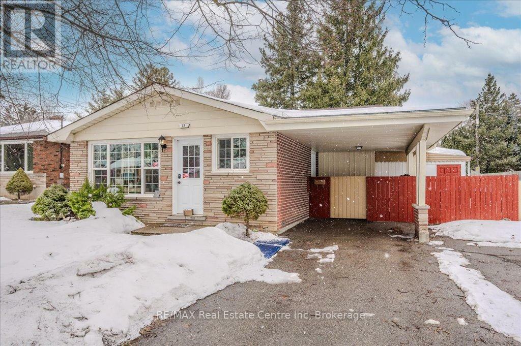 Property Photo:  23 Julia Drive  ON N1H 5V9 