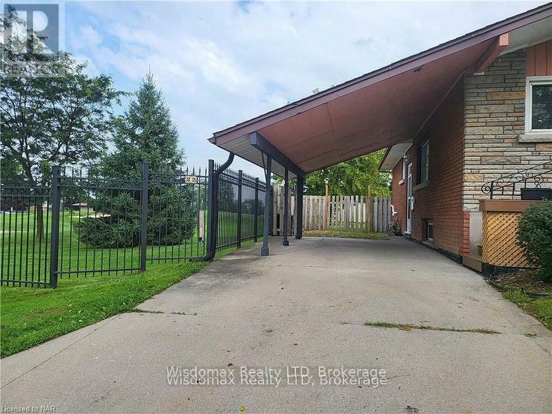 Property Photo: 22 Willowdale Avenue ON L2R 4K6