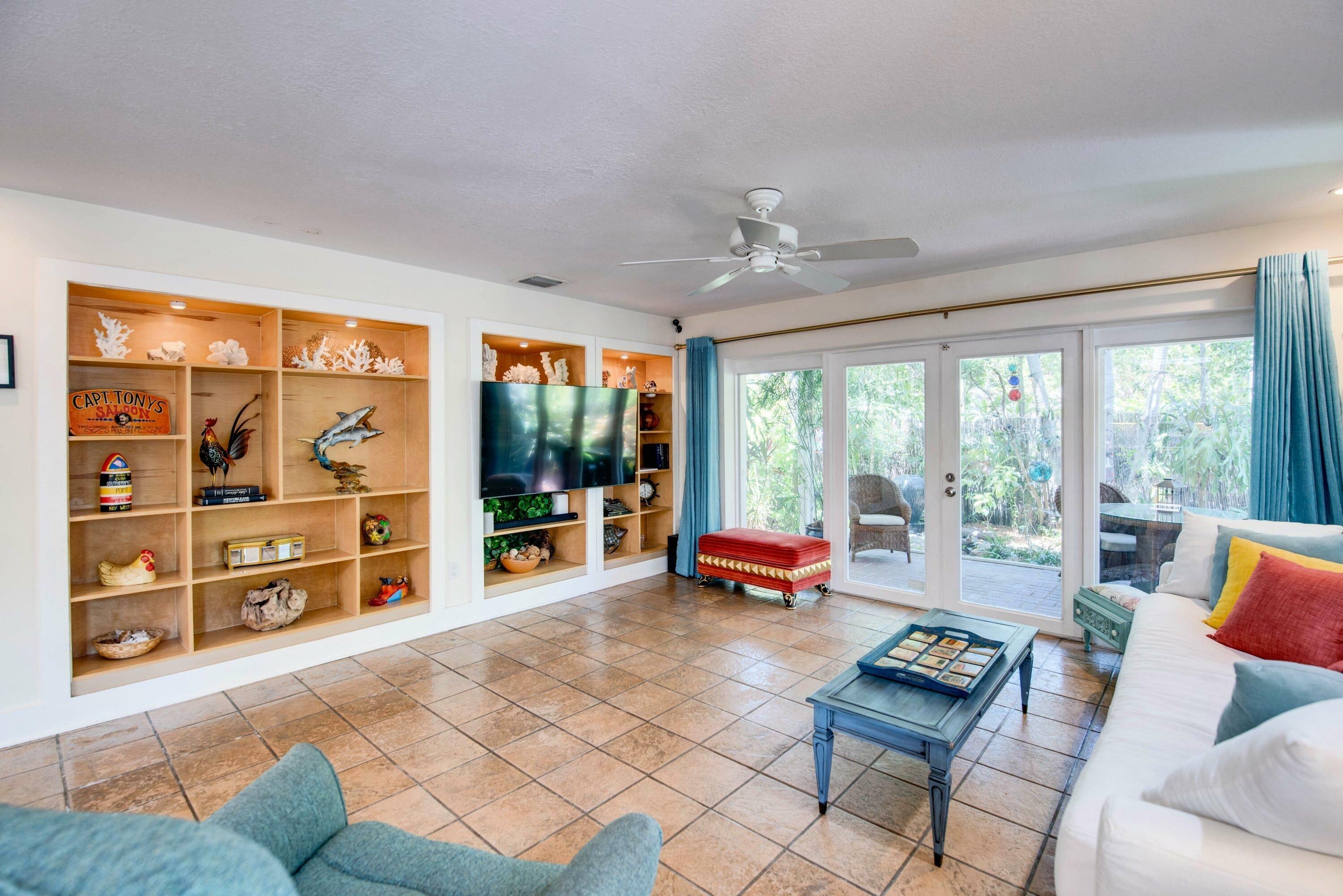 Property Photo: 702 Florida Street FL 33040