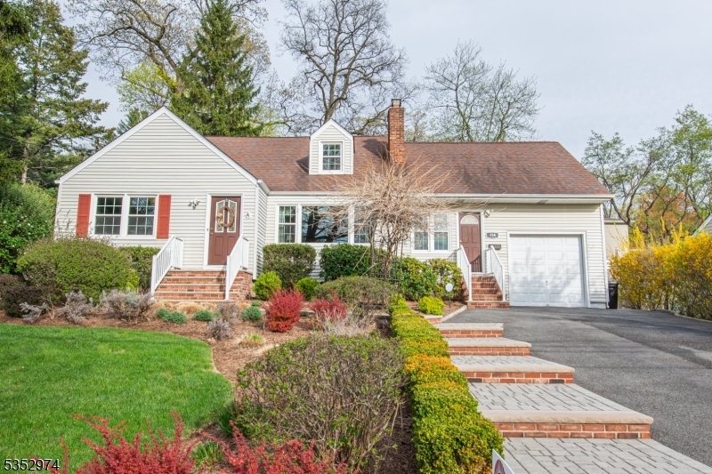 154 Park Ave  West Caldwell Twp. NJ 07006 photo