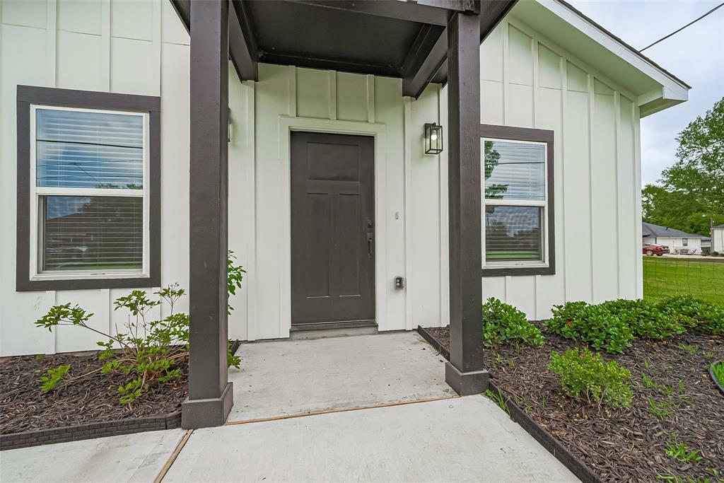 Property Photo: 632 Silliman TX 77474