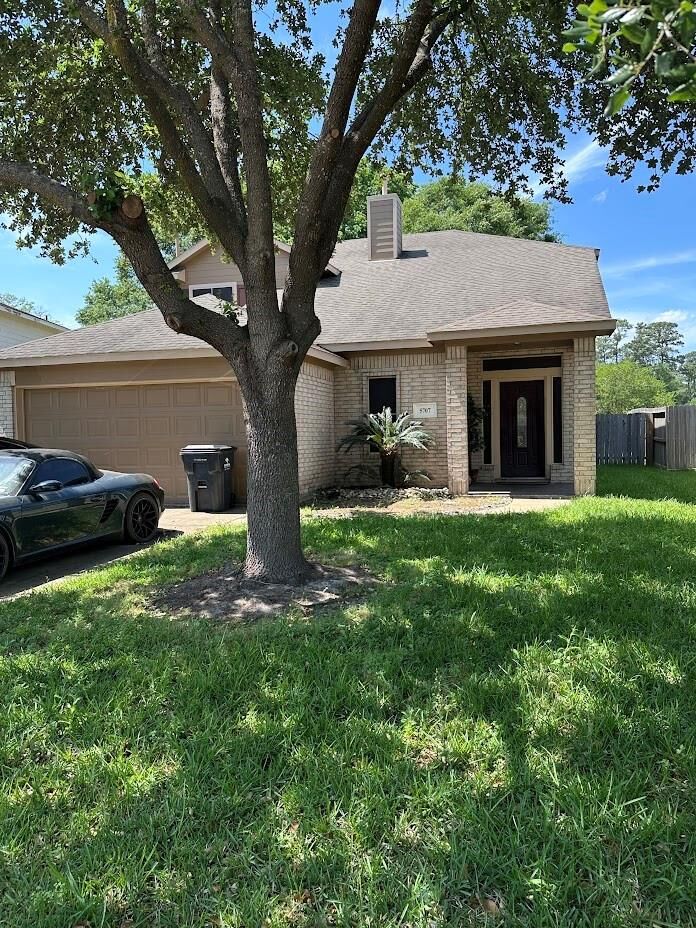 Property Photo:  5707 Diane Oaks Drive  TX 77373 