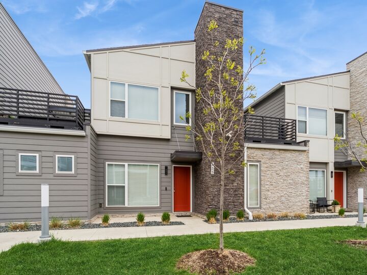 Property Photo: 455 SW 12th Street IA 50309