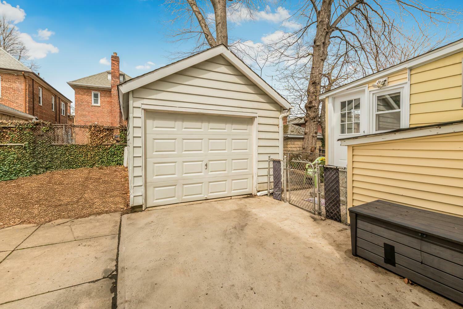 Property Photo: 327 East 241st Street NY 10470