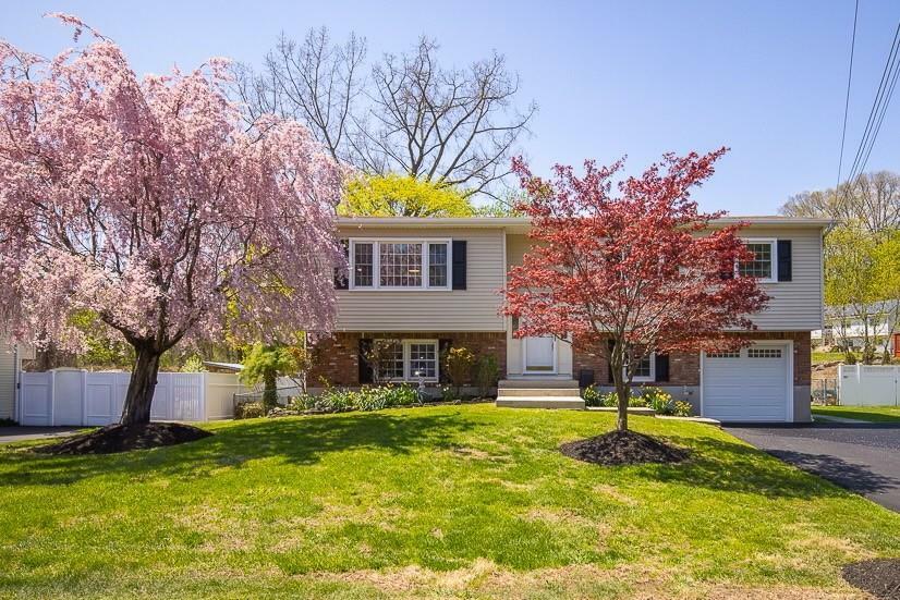 Property Photo: 8 Jackson Drive NY 10980