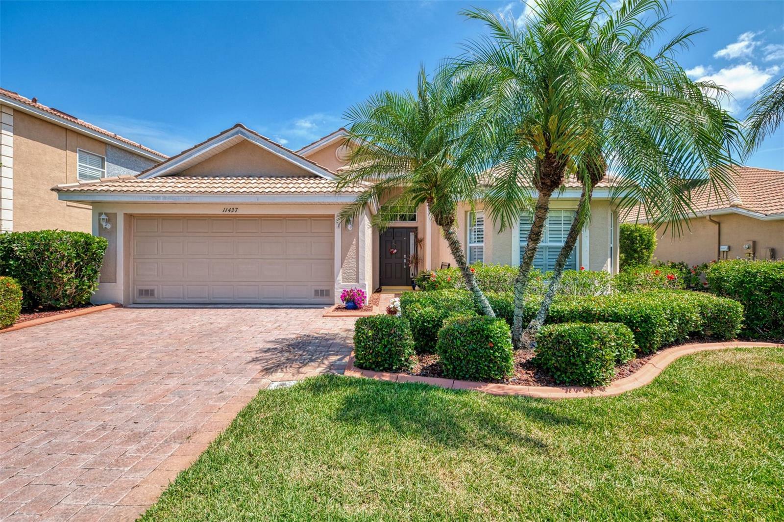Property Photo: 11437 Dancing River Drive FL 34292