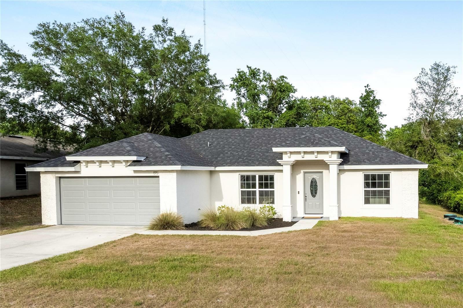 Property Photo: 815 Charles Avenue FL 32763