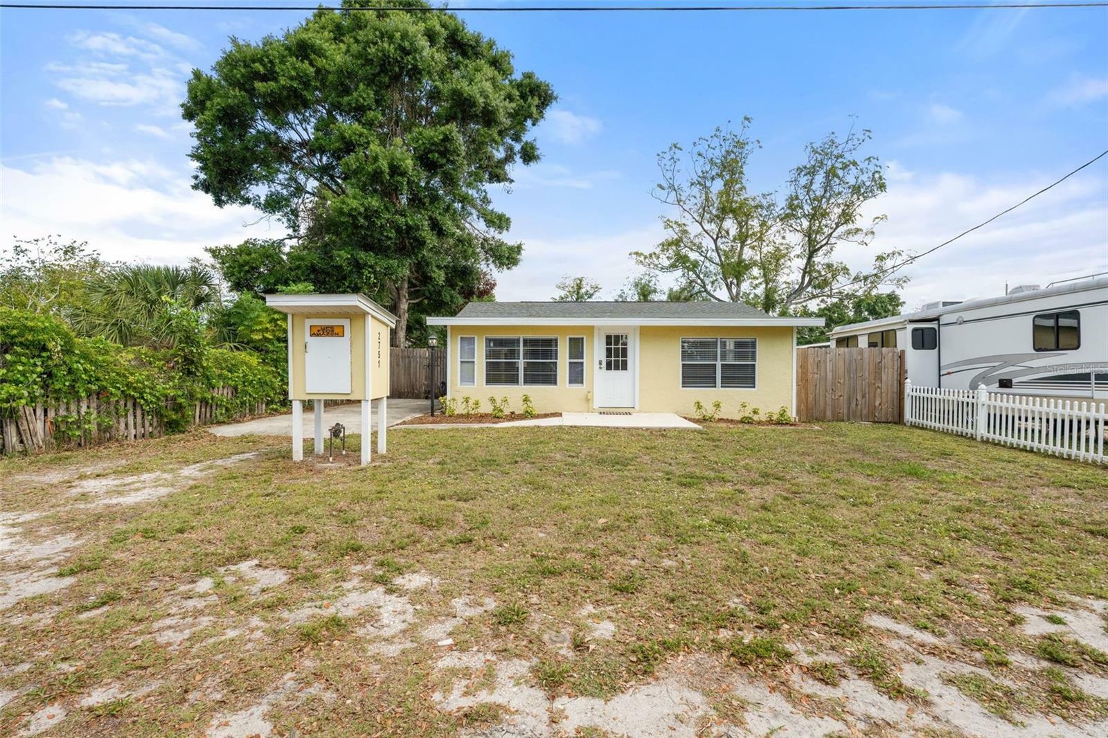 Property Photo: 2751 71st Drive E FL 34243