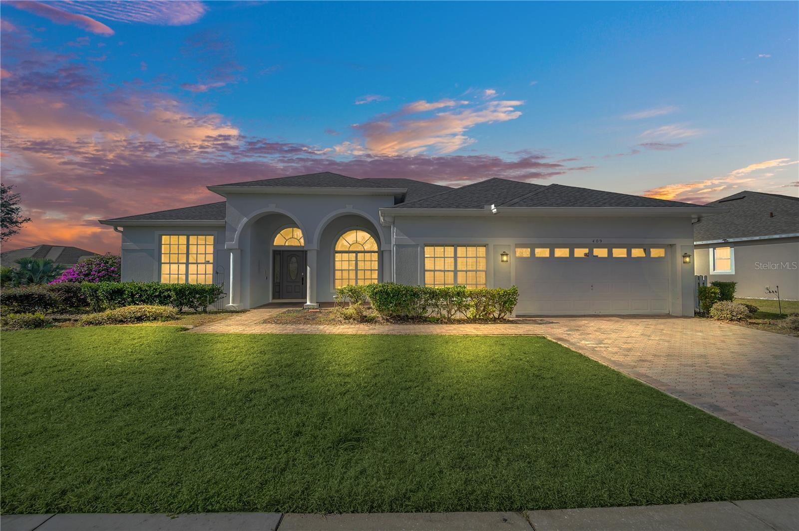 Property Photo: 409 Belfry Drive FL 33897