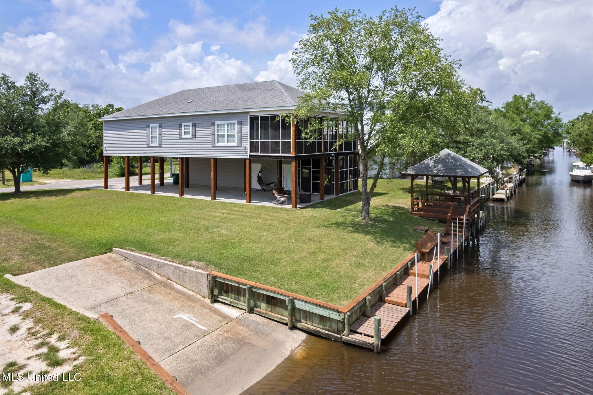 Property Photo:  61 Good Street  MS 39520 