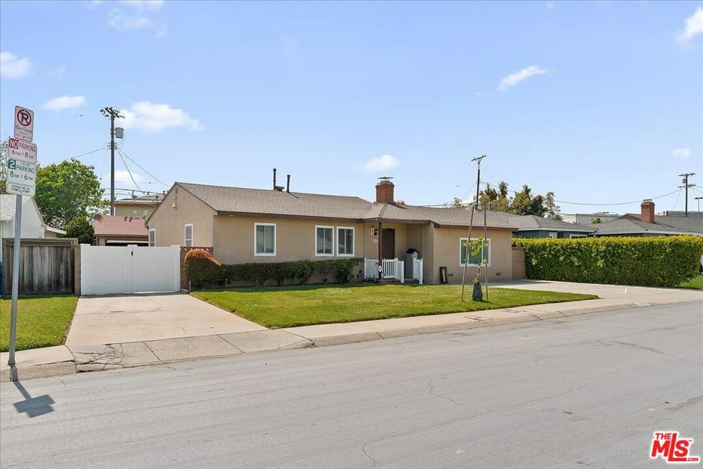 8943 Kittyhawk Avenue  Los Angeles CA 90045 photo