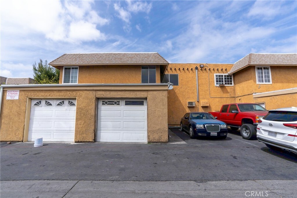 Property Photo: 1268 E McFadden Avenue C CA 92705