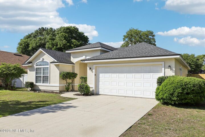 Property Photo:  86123 Red Holly Place  FL 32097
