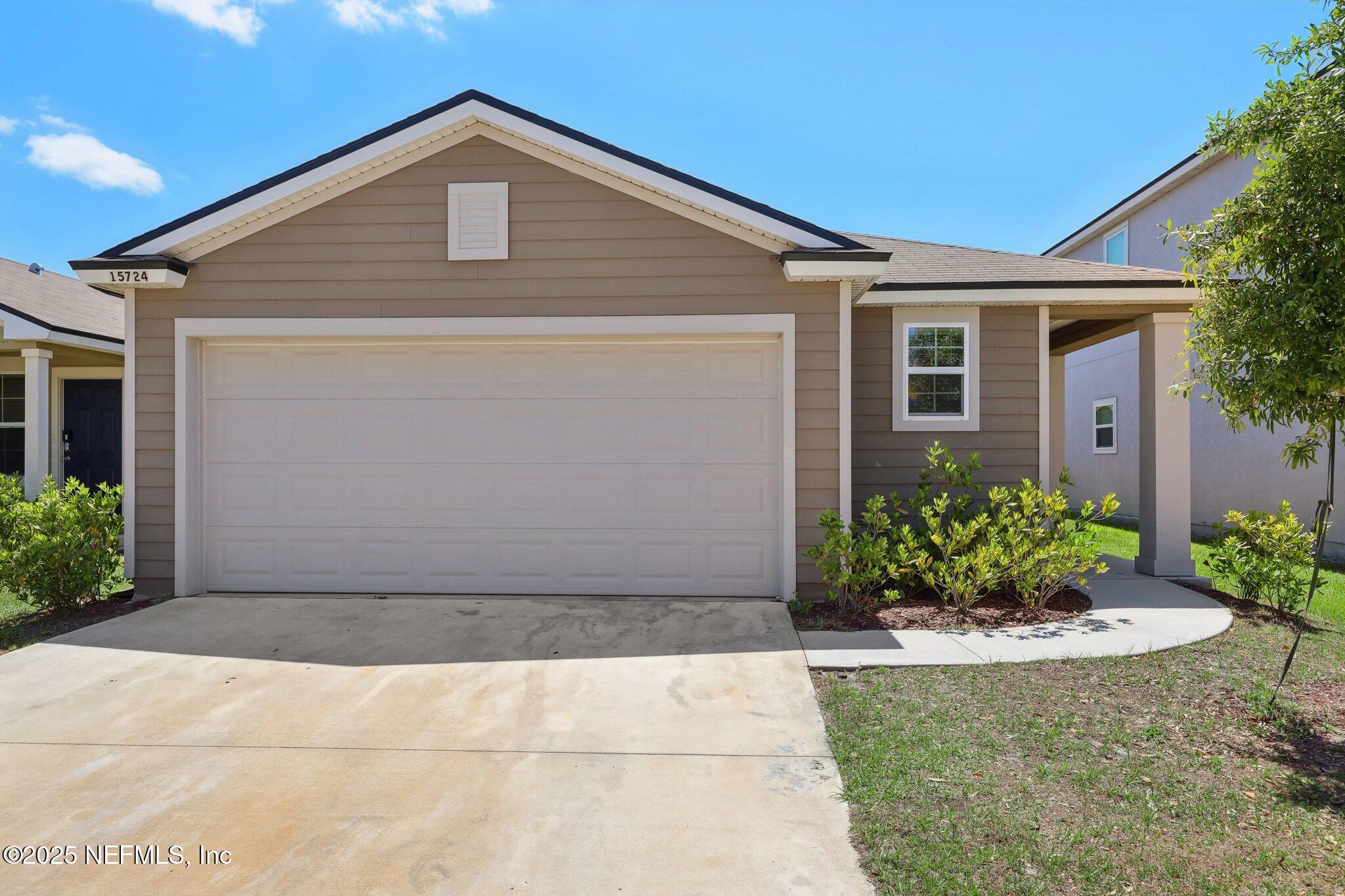 Property Photo: 15724 Equine Gait Drive FL 32234
