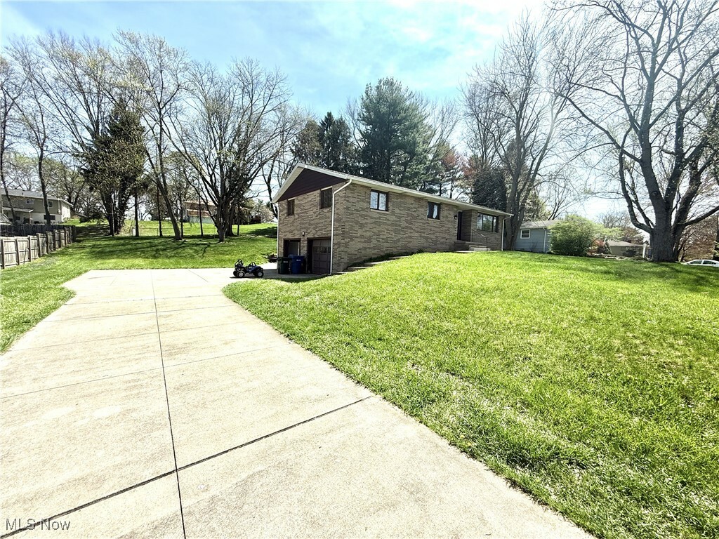 4669 Mars Road  Uniontown OH 44685 photo