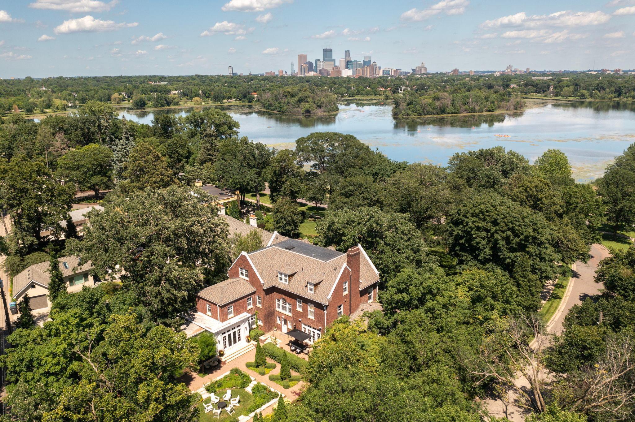 Property Photo: 2774 W Lake Of The Isles Parkway MN 55416