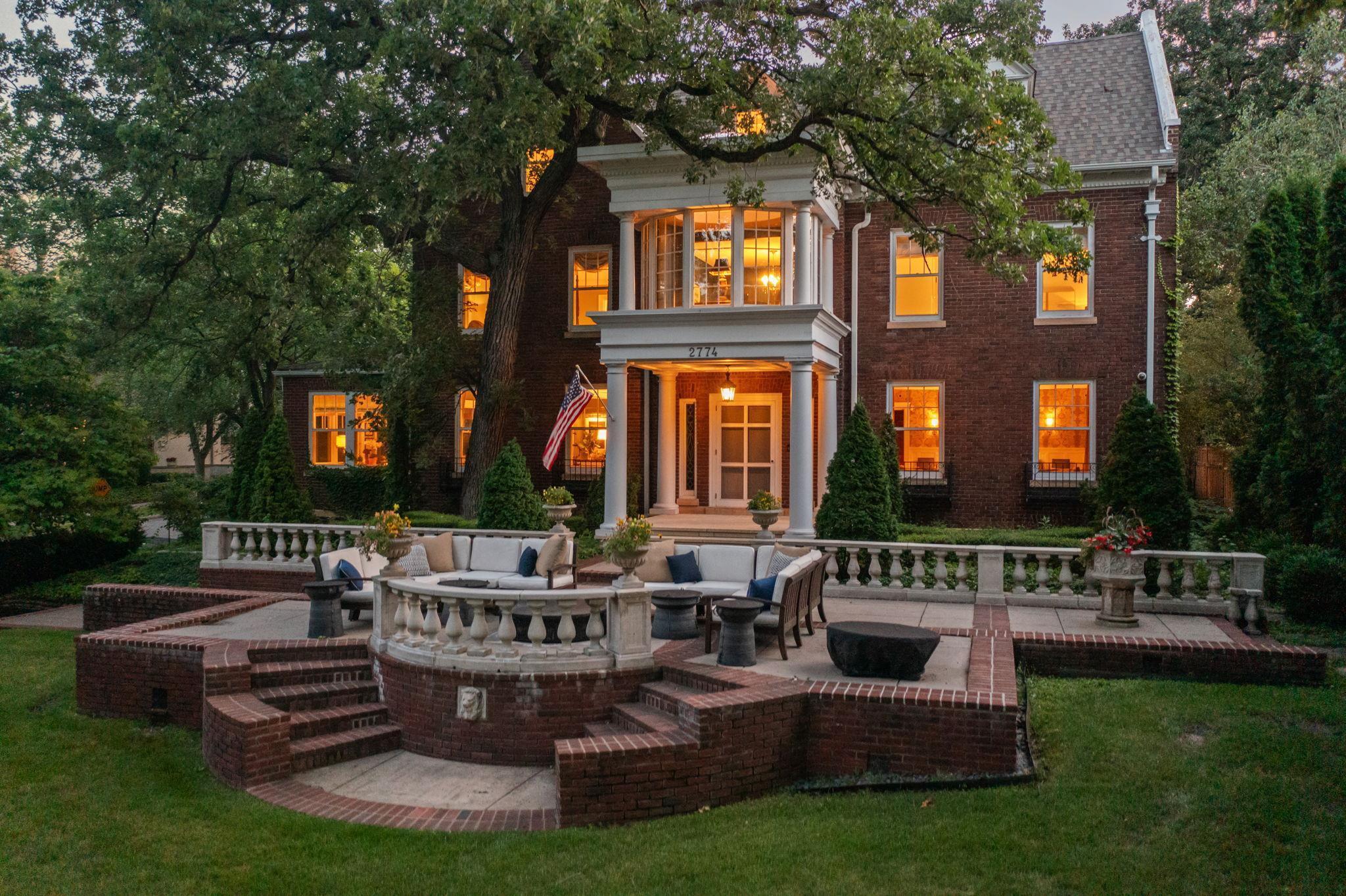 2774 W Lake Of The Isles Parkway  Minneapolis MN 55416 photo
