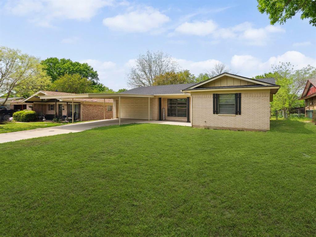 Property Photo: 1120 S Valentine Drive TX 75090