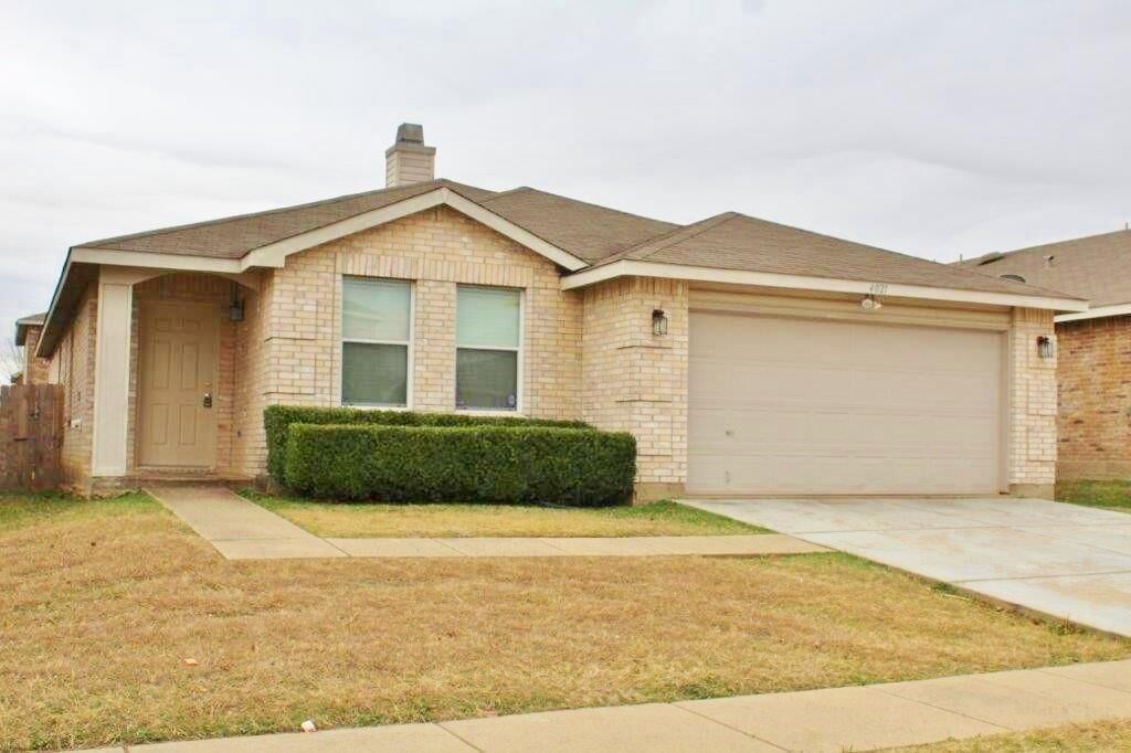 Property Photo:  4021 Foxhound Lane  TX 76123 
