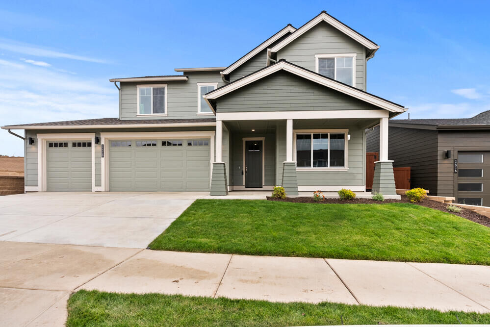 Property Photo:  1428 NE Whistle Way  OR 97754 