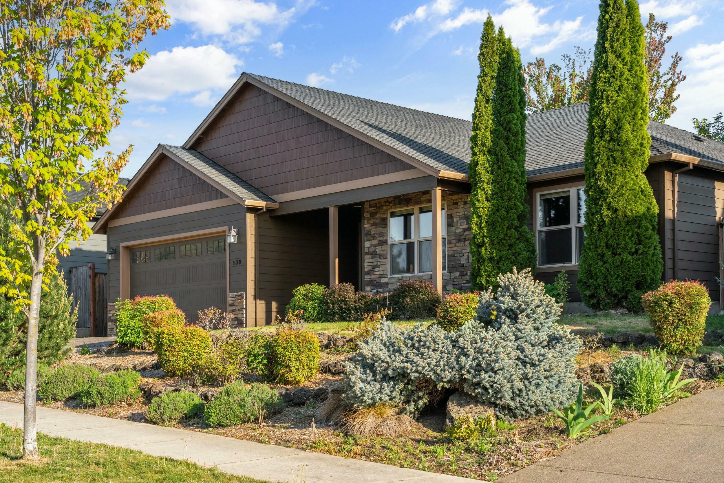 Property Photo: 530 St Augustine Drive OR 97504