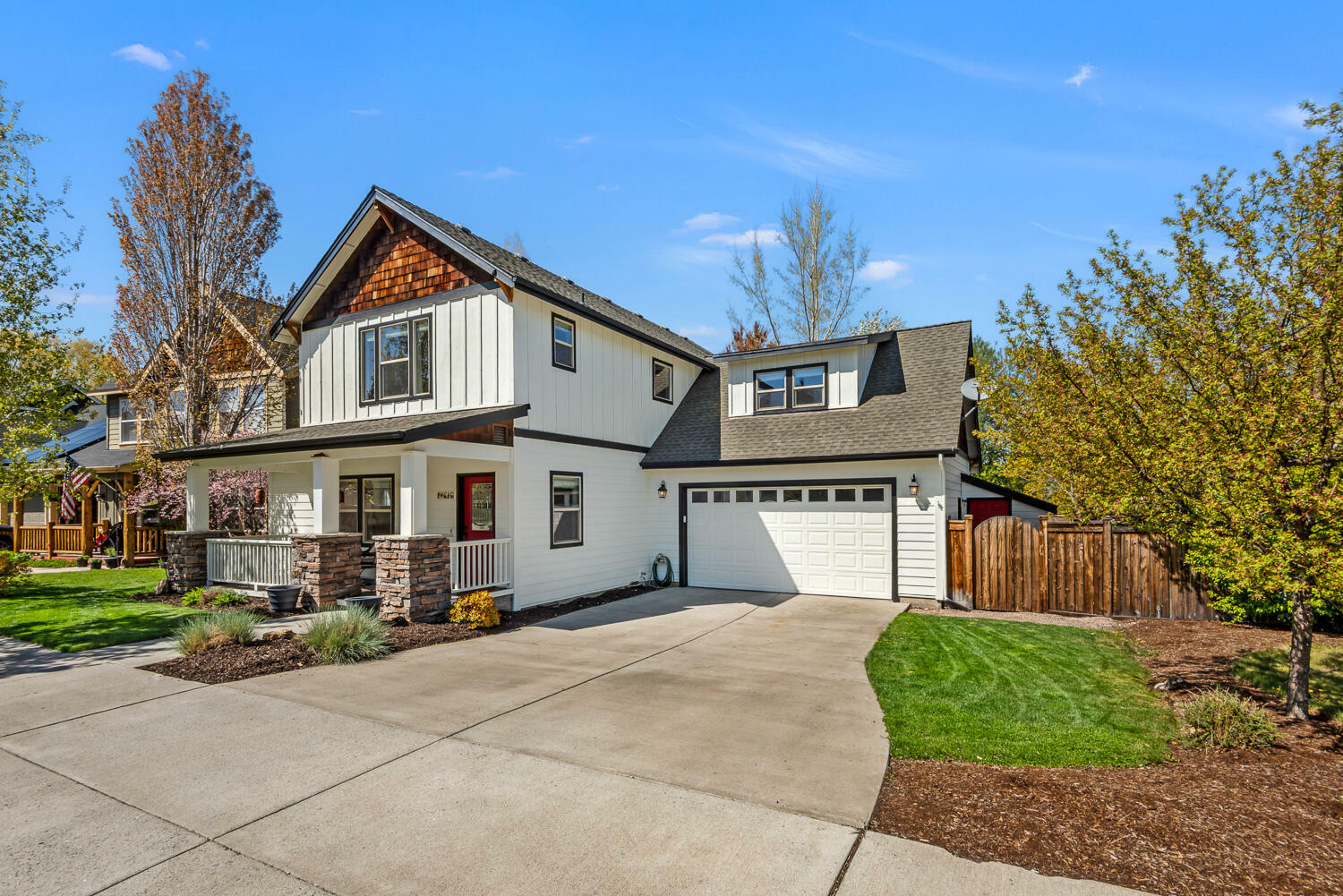Property Photo: 20646 Blanca Drive OR 97701