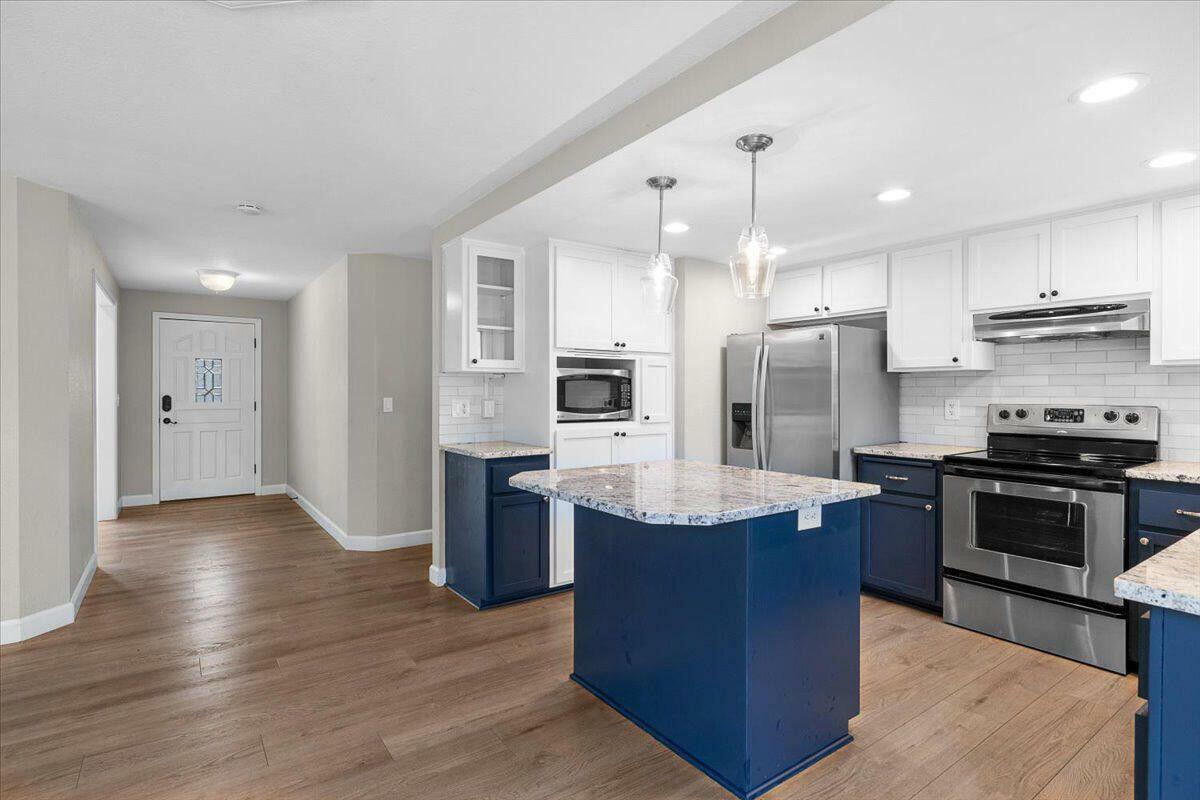 Property Photo: 3073 Ruby Drive OR 97504