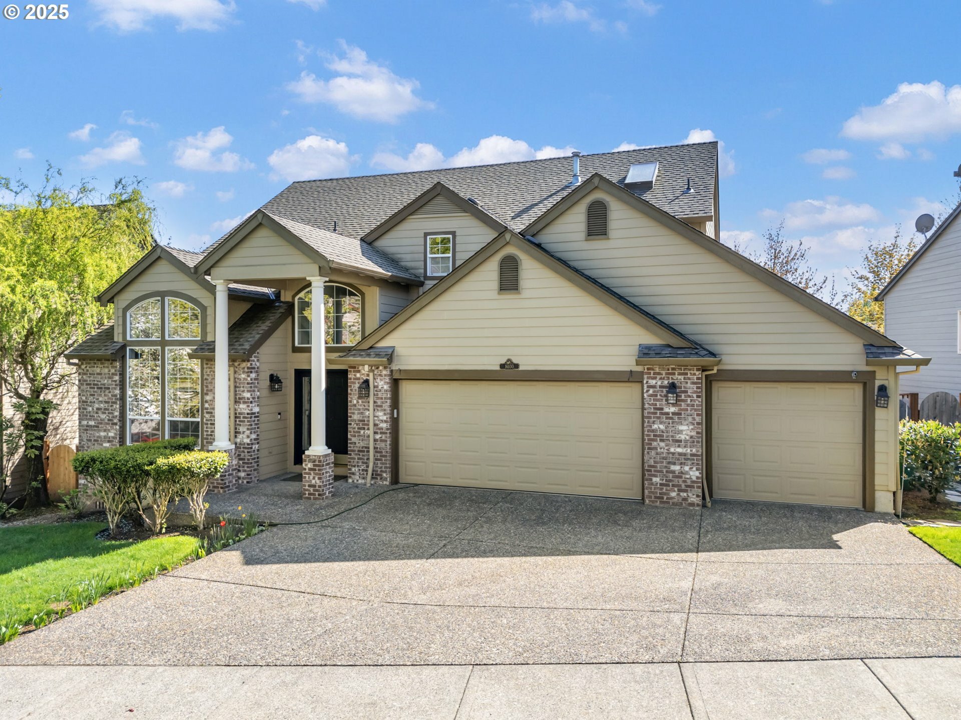 Property Photo: 16100 SW Goshawk St OR 97007