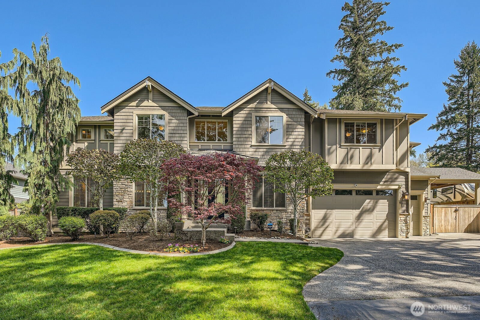 Property Photo: 10416 148th Avenue SE WA 98059