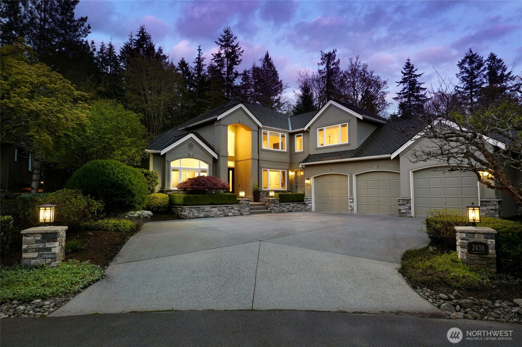 2438  267th Court SE  Sammamish WA 98075 photo