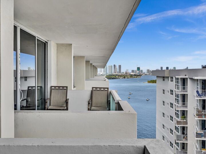 1200 West Avenue Ph19  Miami Beach FL 33139 photo