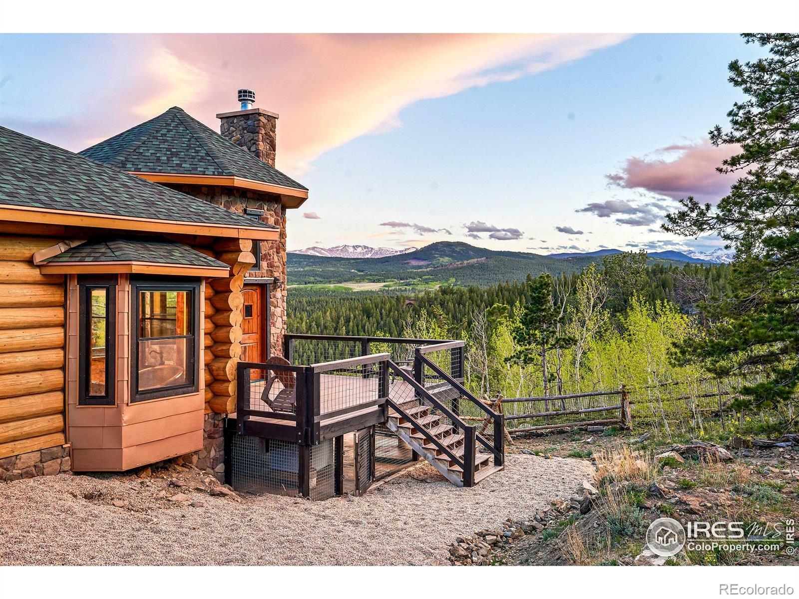 Property Photo: 4 Dill Pickle Place CO 80422