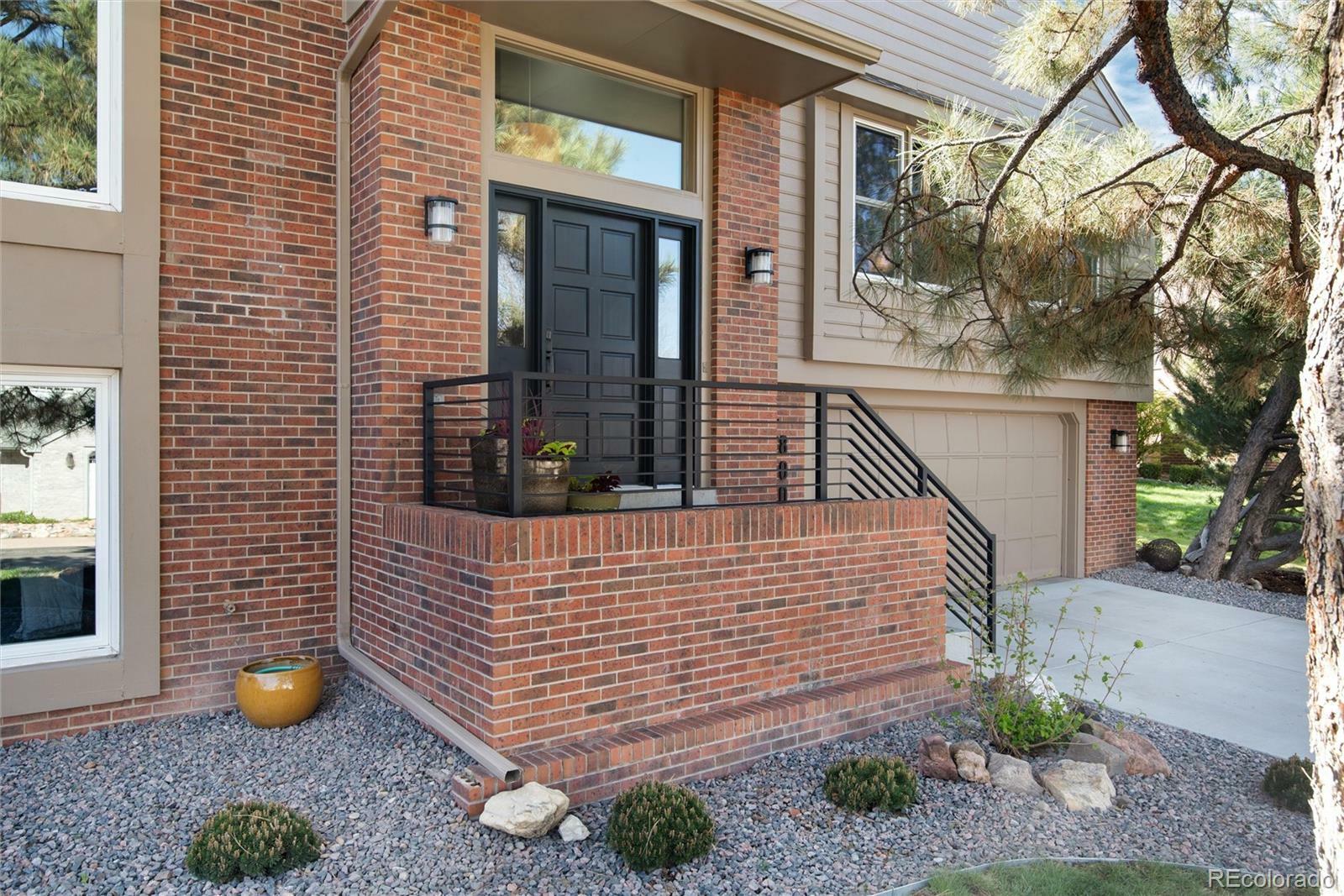 Property Photo: 8004 S Oneida Court CO 80112