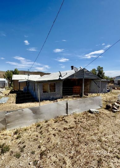 Property Photo: 310 Buluwayo Ave CA 93528