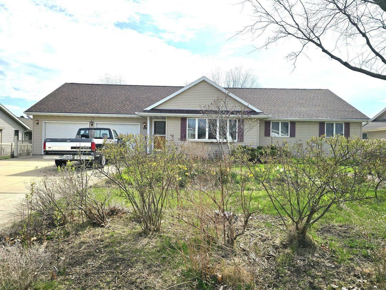 1822 Saint George Lane  Janesville WI 53545 photo