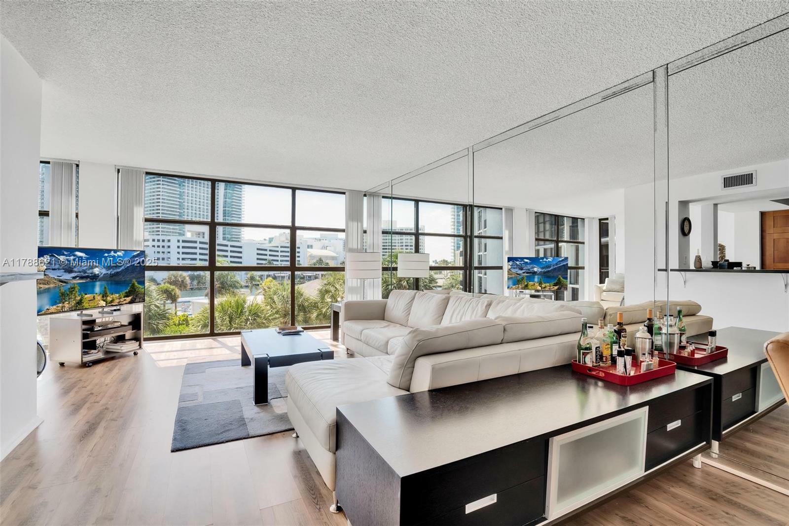 Property Photo: 600 Parkview Dr 422 FL 33009