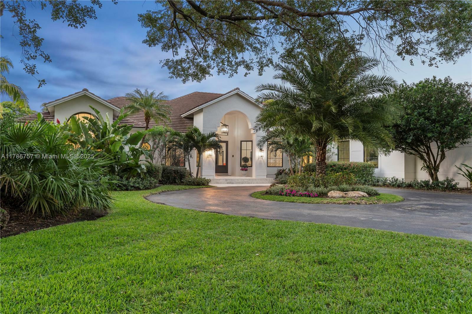 6821 SW 104th St  Pinecrest FL 33156 photo