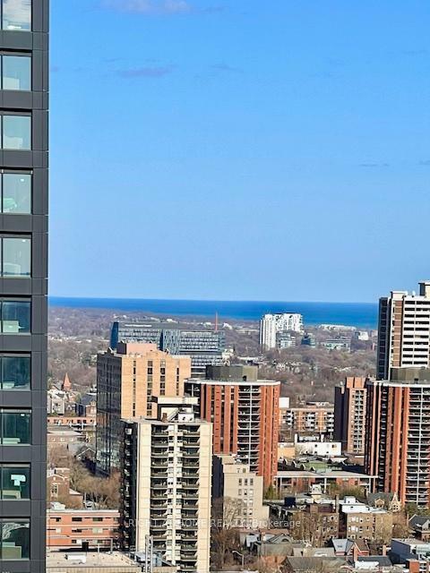 Property Photo: 955 Bay Street 2702 ON M5S 0C6