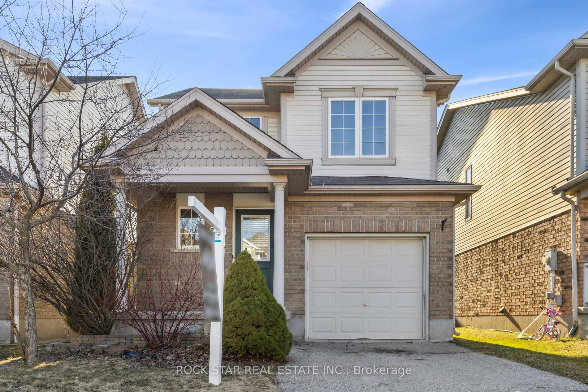 Property Photo: 19 Isabella Street ON N2E 4J9